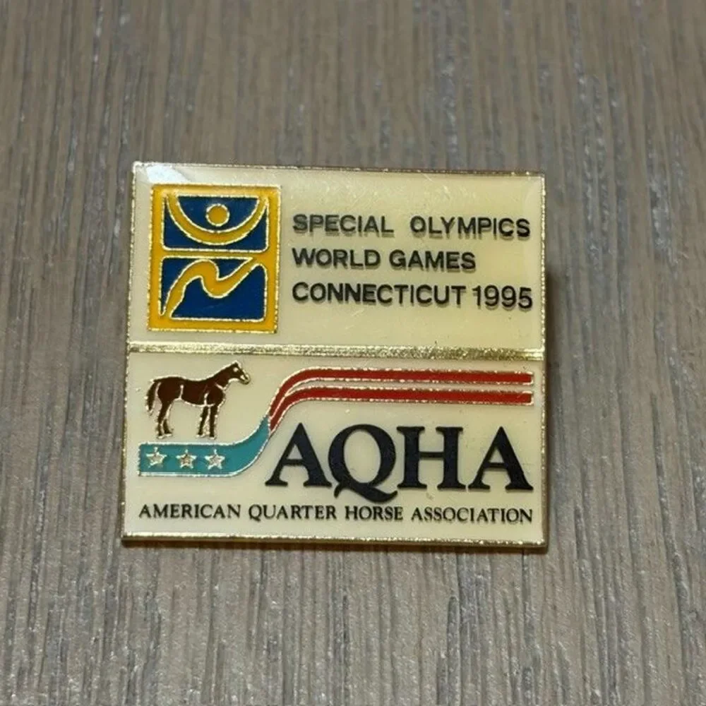 Vtg Connecticut CT Special Olympics World Games 1995 AQHA Quarter Horse Assn Pin